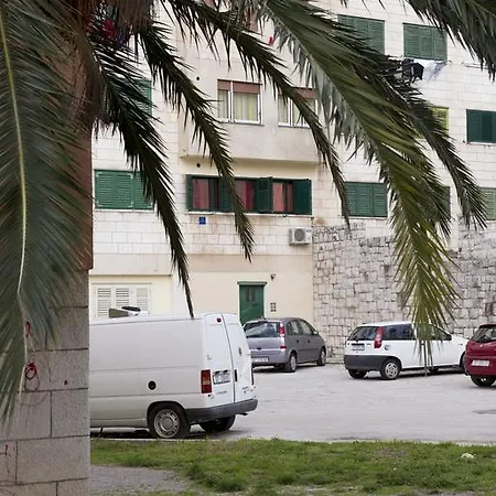 Sunny Apartment Split