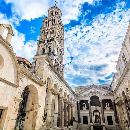 Sunny Apartment Split